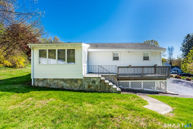 34 Bassick Road, Trumbull, CT 06611