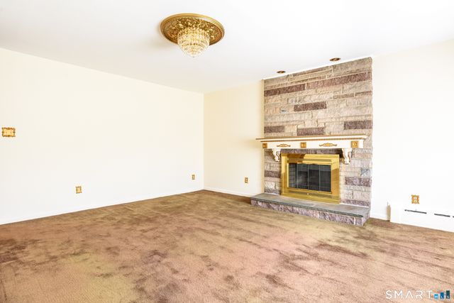 34 Bassick Road, Trumbull, CT 06611