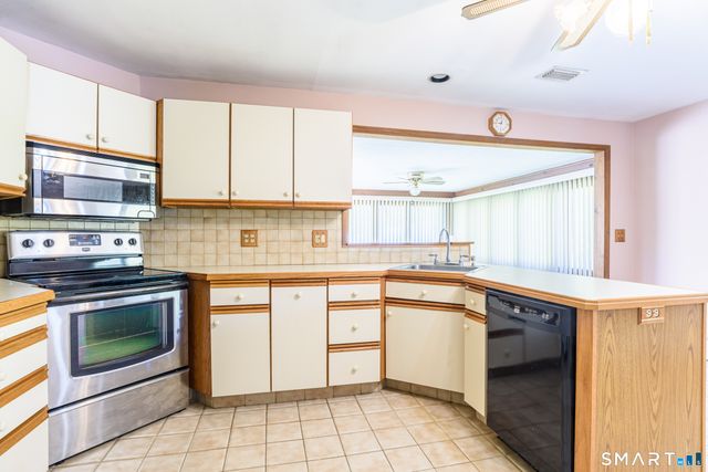 34 Bassick Road, Trumbull, CT 06611