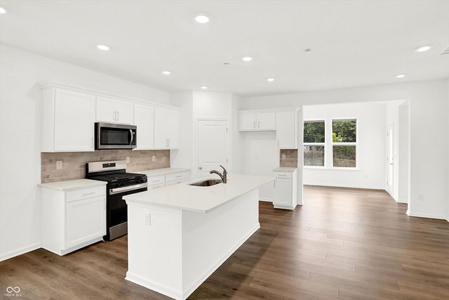 7601 Bluegill Drive, Noblesville, IN 46062