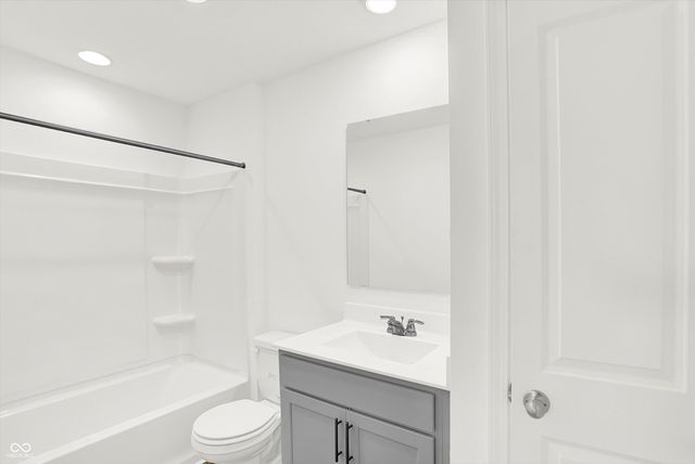 7601 Bluegill Drive, Noblesville, IN 46062