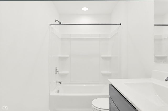 7601 Bluegill Drive, Noblesville, IN 46062