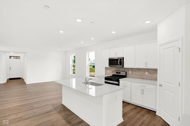 7601 Bluegill Drive, Noblesville, IN 46062