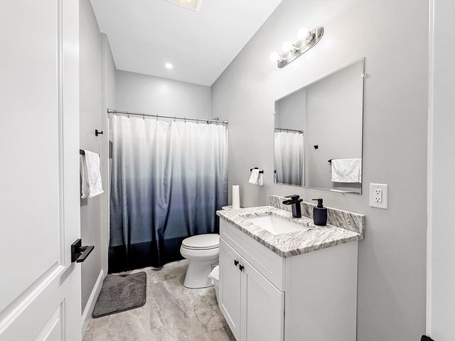 16 Adelle Circuit, Worcester, MA 01607