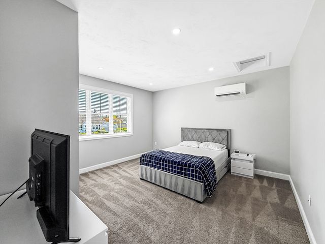 16 Adelle Circuit, Worcester, MA 01607