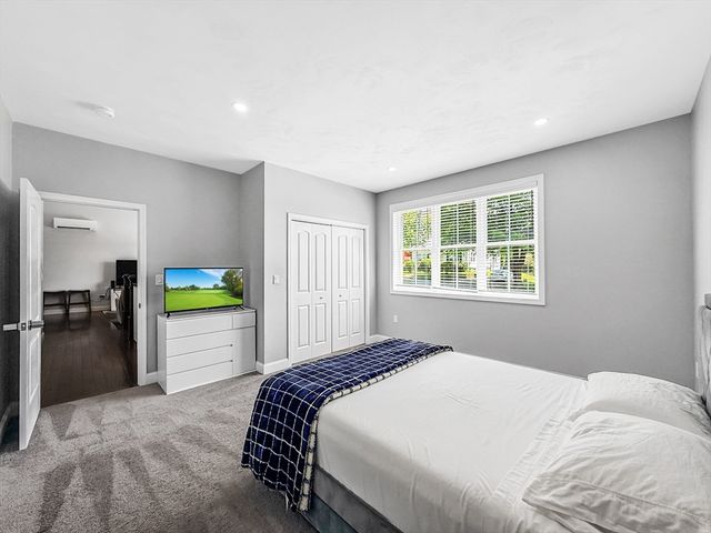 16 Adelle Circuit, Worcester, MA 01607