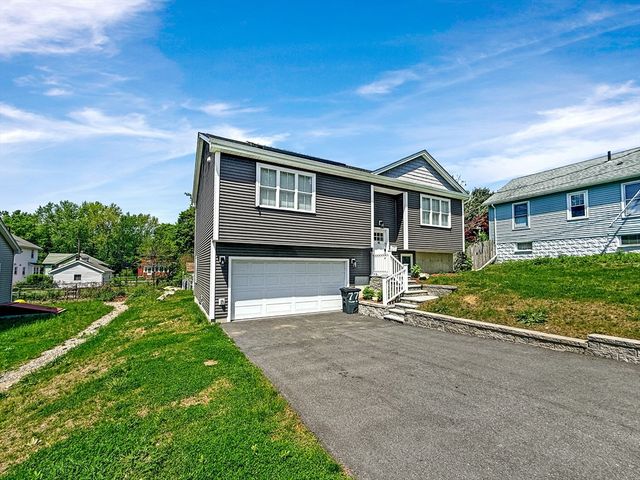 16 Adelle Circuit, Worcester, MA 01607
