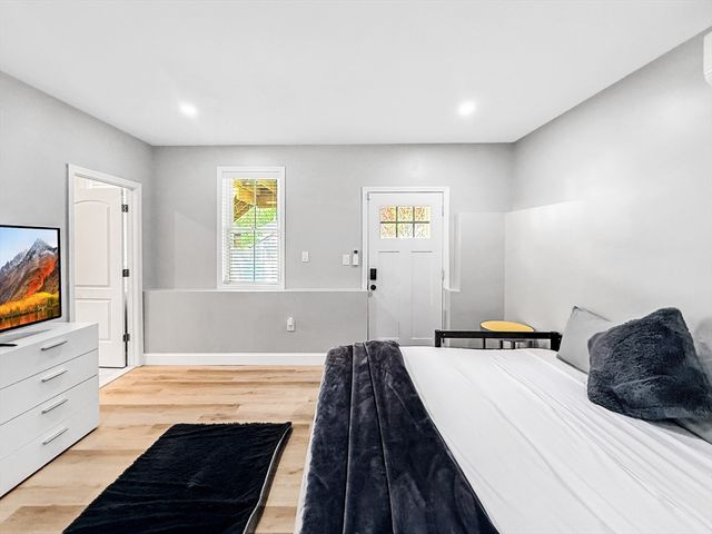 16 Adelle Circuit, Worcester, MA 01607
