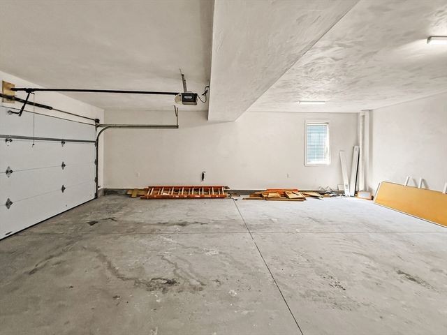 16 Adelle Circuit, Worcester, MA 01607