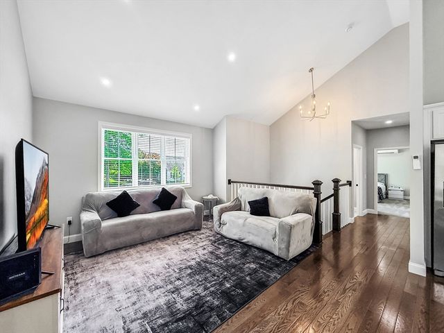 16 Adelle Circuit, Worcester, MA 01607