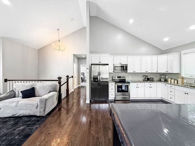 16 Adelle Circuit, Worcester, MA 01607