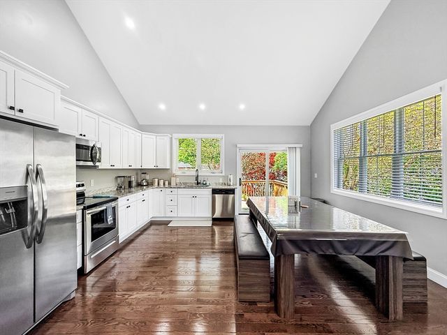16 Adelle Circuit, Worcester, MA 01607