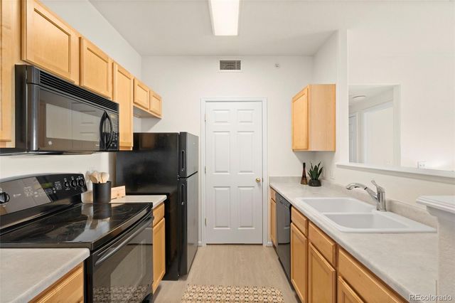 4451 S Ammons Street 3-302, Denver, CO 80123