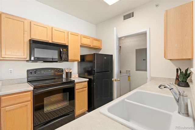 4451 S Ammons Street 3-302, Denver, CO 80123