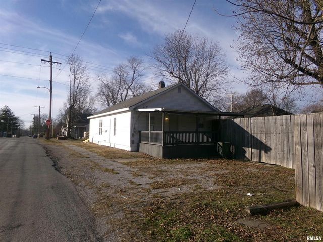 402 N Cochran Street, West Frankfort, IL 62896