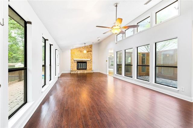 1620 Woodridge Court, Mobile, AL 36695