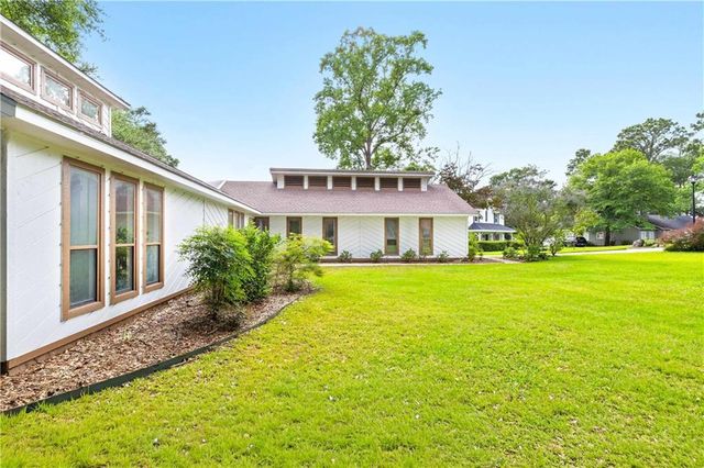 1620 Woodridge Court, Mobile, AL 36695