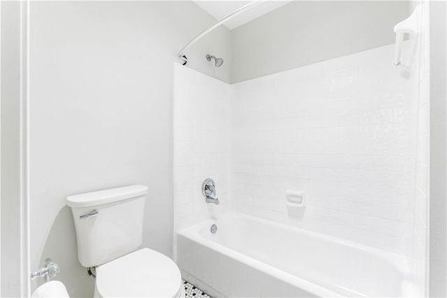 1620 Woodridge Court, Mobile, AL 36695