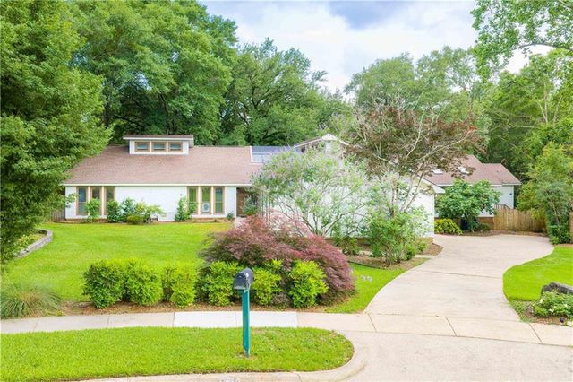 1620 Woodridge Court, Mobile, AL 36695