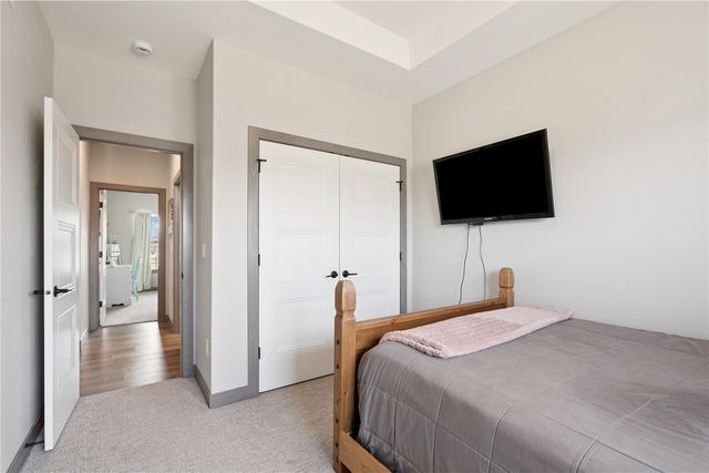 812 Old Mill Lane, Solon, IA 52333