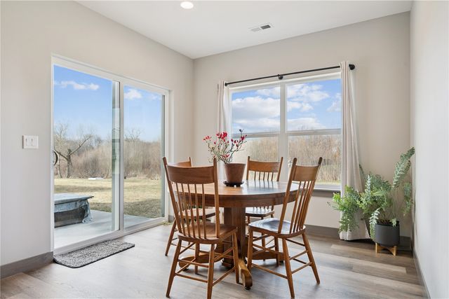 812 Old Mill Lane, Solon, IA 52333