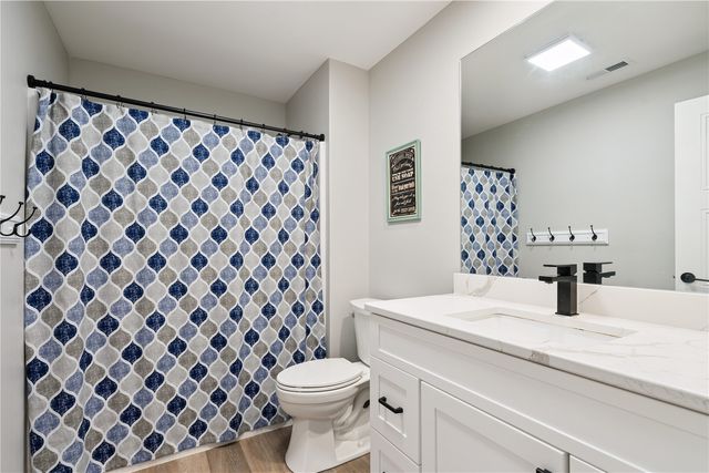 812 Old Mill Lane, Solon, IA 52333