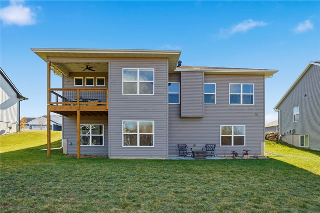 812 Old Mill Lane, Solon, IA 52333