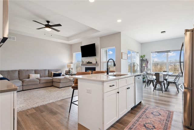 812 Old Mill Lane, Solon, IA 52333