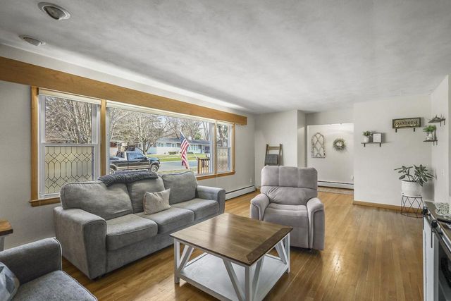 487 W Main Street, Evansville, WI 53536