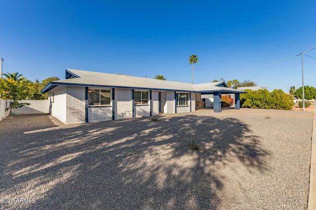 5726 W FRIER Drive, Glendale, AZ 85301