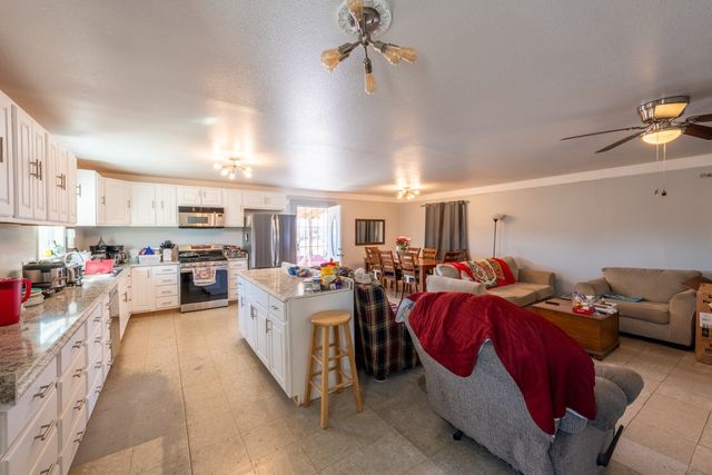 147 Lago Dr, Sandia, TX 78383