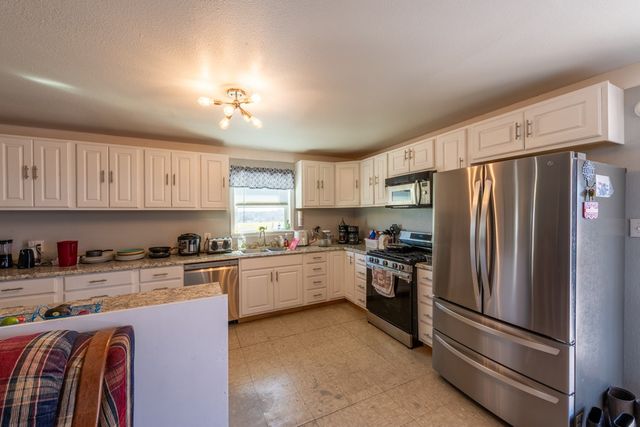 147 Lago Dr, Sandia, TX 78383