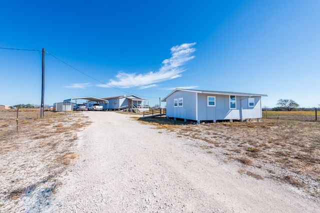 147 Lago Dr, Sandia, TX 78383