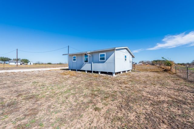 147 Lago Dr, Sandia, TX 78383