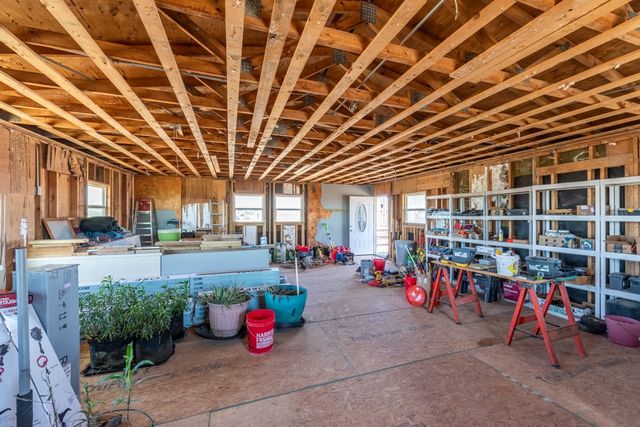 147 Lago Dr, Sandia, TX 78383