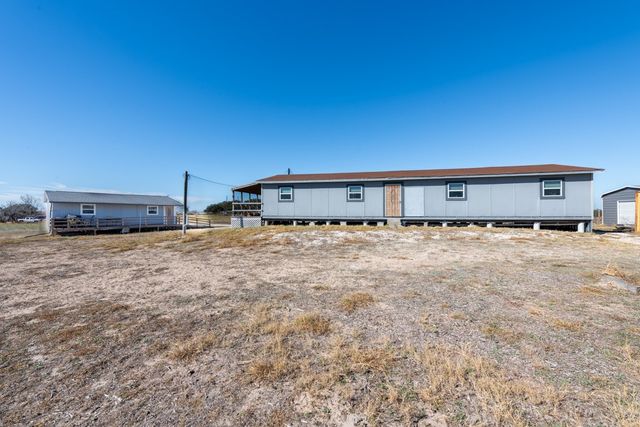 147 Lago Dr, Sandia, TX 78383