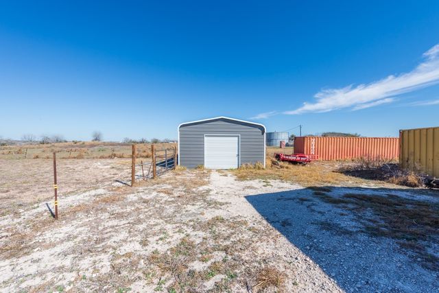 147 Lago Dr, Sandia, TX 78383
