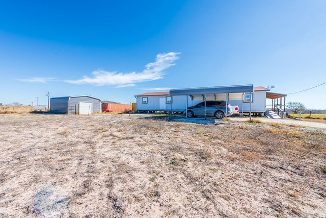 147 Lago Dr, Sandia, TX 78383