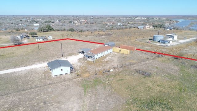 147 Lago Dr, Sandia, TX 78383