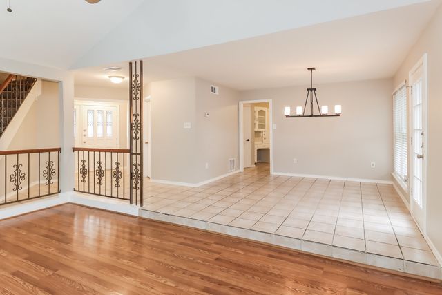 1105 Carrington Court, Irving, TX 75060