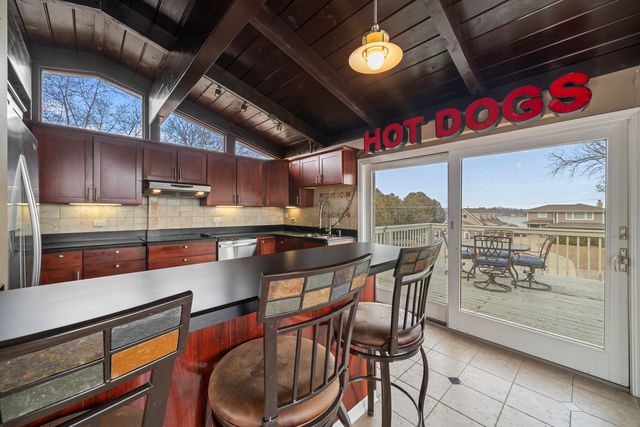 1740 Holiday Drive, Lake Holiday, IL 60548