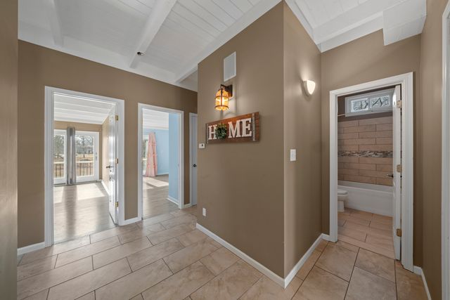 1740 Holiday Drive, Lake Holiday, IL 60548