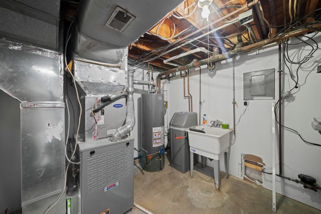 1740 Holiday Drive, Lake Holiday, IL 60548