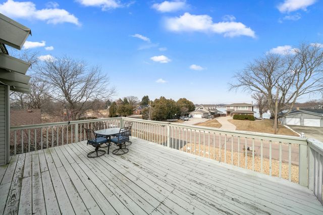1740 Holiday Drive, Lake Holiday, IL 60548