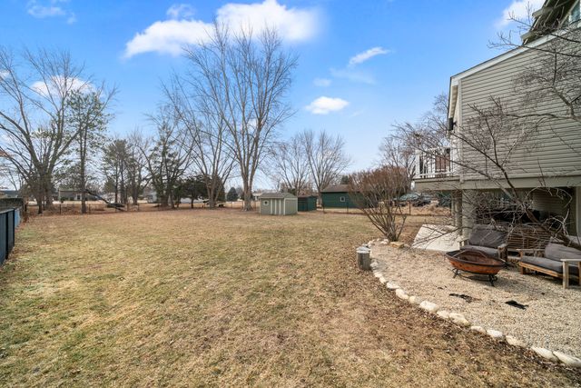 1740 Holiday Drive, Lake Holiday, IL 60548