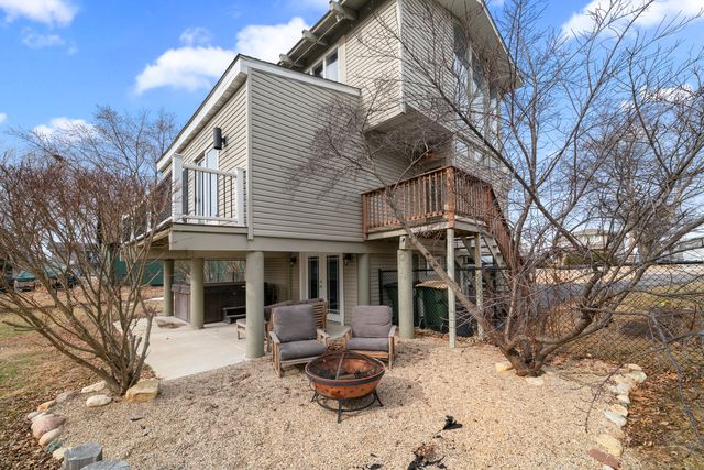 1740 Holiday Drive, Lake Holiday, IL 60548