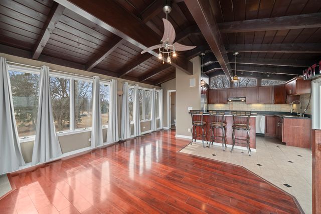 1740 Holiday Drive, Lake Holiday, IL 60548