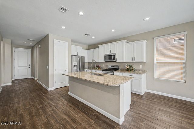 2011 W YELLOWBIRD Lane, Phoenix, AZ 85085