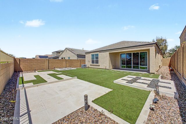 2011 W YELLOWBIRD Lane, Phoenix, AZ 85085