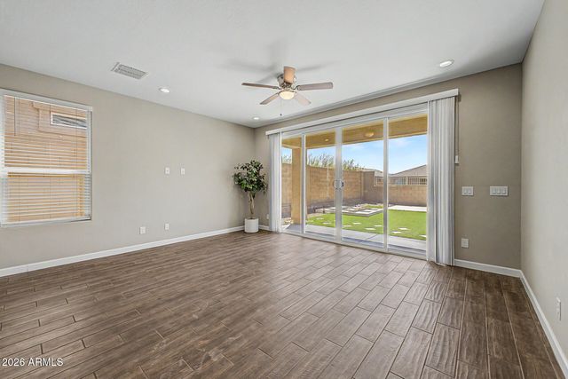 2011 W YELLOWBIRD Lane, Phoenix, AZ 85085